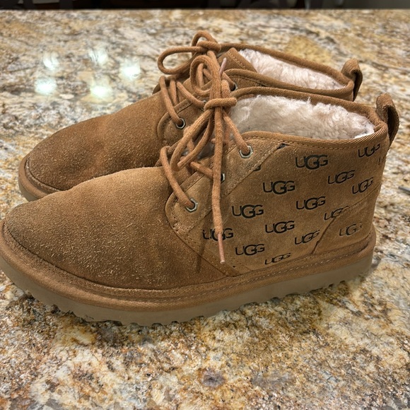 Men’s Neumel Uggs - Picture 3 of 11